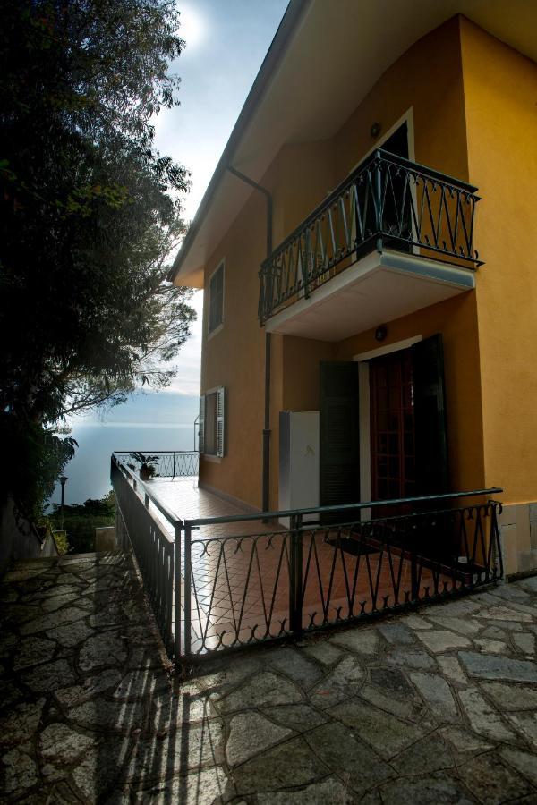 080 - La Villa Storica Il Vigneto 45B, Terrazza Sul Mare - Parcheggio Privato Gratis Moneglia Exteriör bild